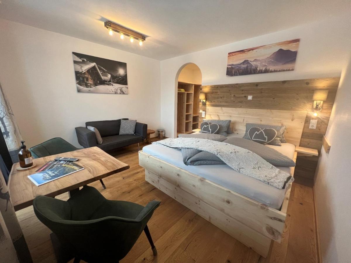 Hotel Berghof Haselsberger à St. Johann in Tirol Extérieur photo