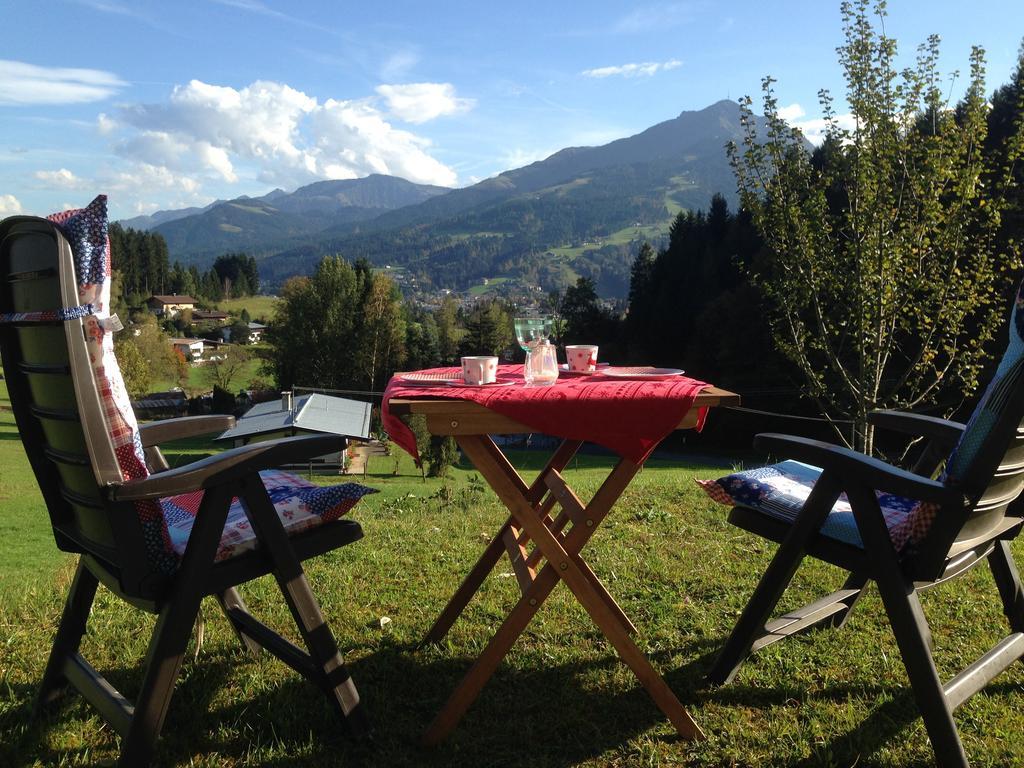 Hotel Berghof Haselsberger à St. Johann in Tirol Extérieur photo