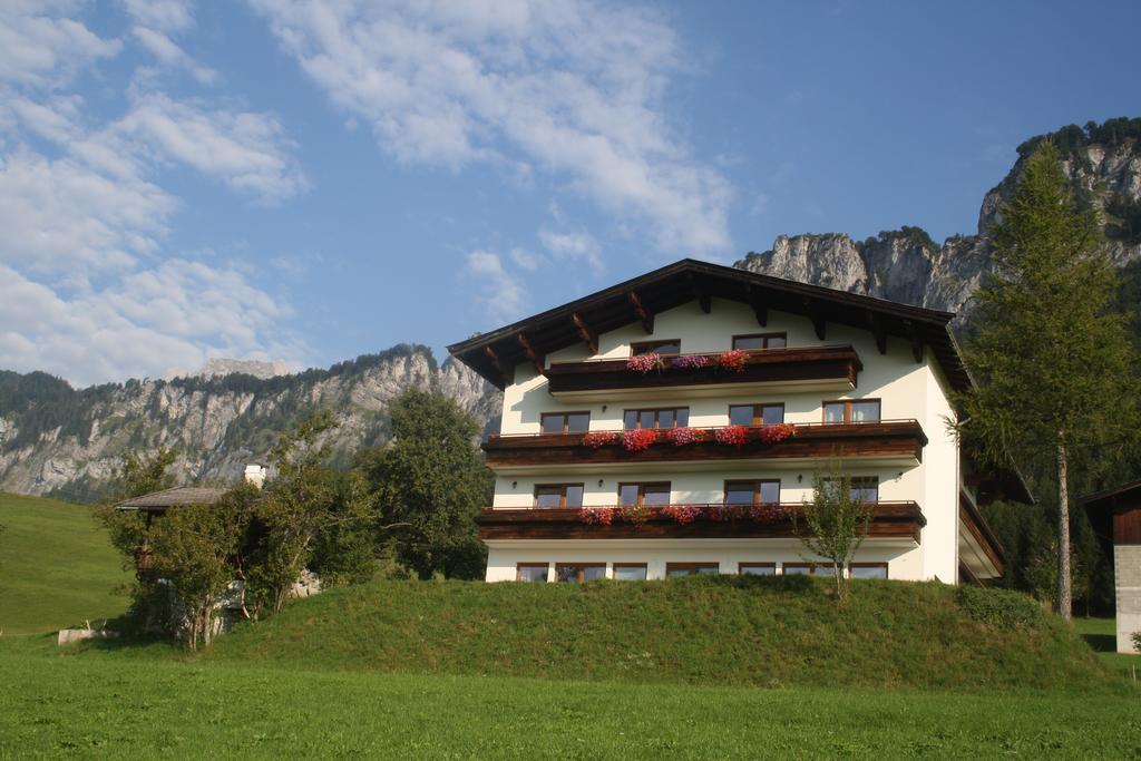 Hotel Berghof Haselsberger à St. Johann in Tirol Extérieur photo